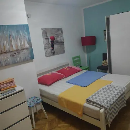 Spacious With Big Garden Near Apartamento Split
